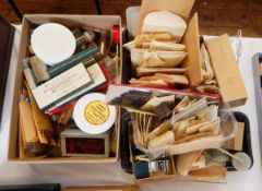 Quantity of timing washers, jump rings, wires,