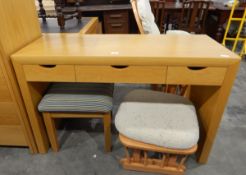 Alexander Miles Furniture Company oak dressing table, with three frieze drawers on stile supports,