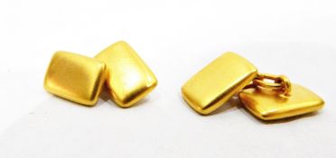Pair of gold cufflinks of rectangular form with a bloomed matt finish, with chain links,