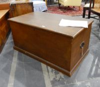 Stained pine blanket/tool chest with pair of metal carrying handles