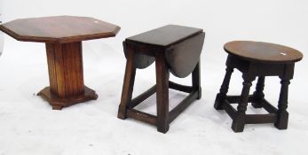 Small oak oval top drop leaf table,