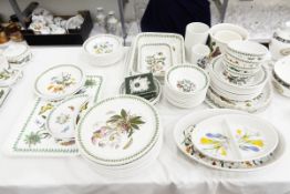 Portmeirion Botanic Garden pattern part dinner service to include dinner plates, bowls, flan dish,