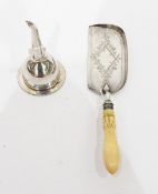 Early 19th century old Sheffield plate wine funnel of plain circular form with gadroon border and