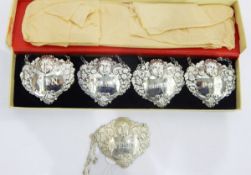 Set of four modern silver wine labels, Birmingham 1982, engraved 'Gin', 'Whisky',