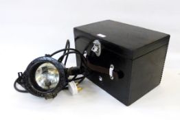 WWII Admiralty portable signalling lantern, pattern 5110E, serial number 262166 year 1944, in fitted