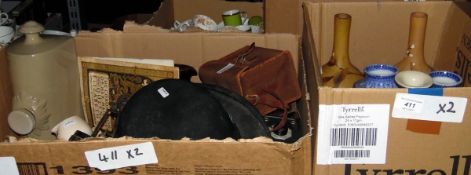 Pair of Satsuma-style vases, Wedgwood 'Wellesley' (Tintern USA) tea cups and saucers,