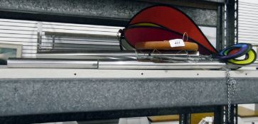 Hanging lamp formed as a hot air balloon (American)