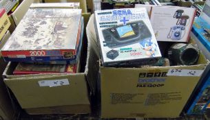 Large quantity of jigsaw puzzles including Majestic, Blue Ribbon,