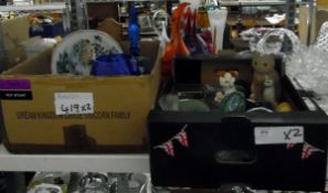 Various assorted ornaments,