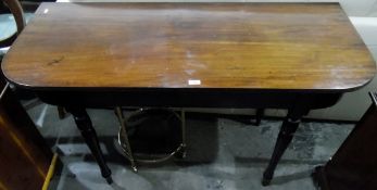 19th century mahogany D-end table with reeded edge top, plain frieze, on turned tapering legs,