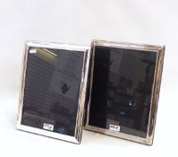 Modern silver-mounted photograph frame, rectangular with bead and bar border, Sheffield 2000, 25.