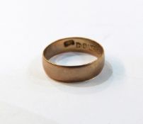 9ct gold wedding band, size J approx,