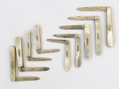 Late Victorian silver and mother-of-pearl folding fruit knife, Sheffield 1896,