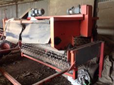 1.8m wide screen grader was fitted to Downs hopper. Location: Peterborough, Cambridgeshire