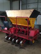 2000 Koning UP Onion Set Planter. 5 rows currently set for 2m beds Location Atherstone, Warwickshire