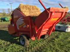 2015 Teagle Tomahawk 8100 bale shredder.