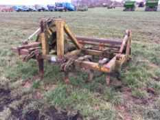 1980 McConnell shakerator 2m 5 leg with crumbler roller