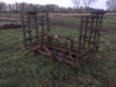 Hydraulic folding cultivator