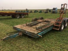 Twin axle low loader with wooden floor