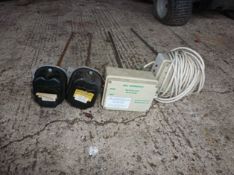 Four rod thermostats