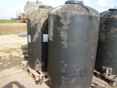 2 plastic liquid feed tanks