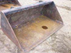 1 tonne dirt bucket with Matbro fittings