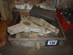 Hydraulic bearing puller