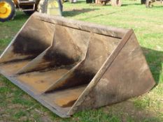 1 tonne grain bucket with Matbro fittings