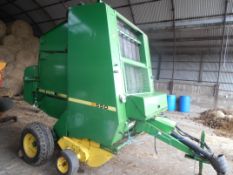 John Deere 550 Round Baler,