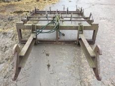 Cookes Flat Eight with Manitou Masted Forklift Brackets