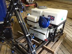 2014 Martin Lishman midi sprayer 6m booms with triple jet nozzles.