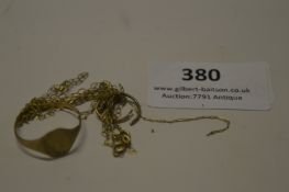 9cT Gold Signet Ring and Chain - Approx. 2.4g