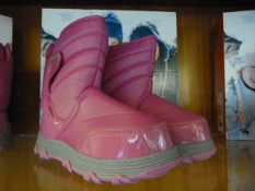*KHOMBU CHILDREN'S BOOTS (PINK) SIZE: 2