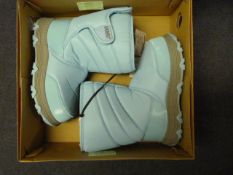 *KHOMBU CHILDREN'S BOOTS (LIGHT BLUE) SIZE: 13