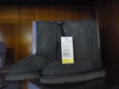 *CHILDREN'S SHEEPSKIN BOOTS (GREY) SIZE: 11