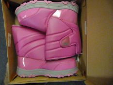 *KHOMBU CHILDREN'S BOOTS (PINK) SIZE: 4