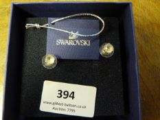 *SWAROVSKI EARRING