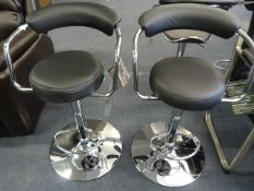 *PAIR OF BLACK GAS LIFT BARSTOOLS