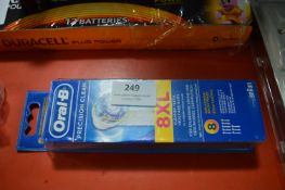 *ORAL B PRECISION CLEAN TOOTHBRUSH