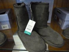 *CHILDREN'S SHEEPSKIN BOOTS (GREY) SIZE:1