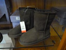 *CHILDREN'S SHEEPSKIN BOOTS (BLACK) SIZE:12