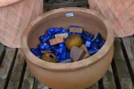 *Large Plant Pot Containing Plant Pot Feet