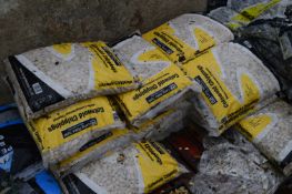*Assorted of Cotswold Mellow Cream Limestone Chippings