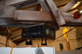 *Twin FX 250w Lighting Effects Unit