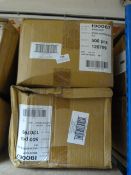 Two Boxes Containing 500 167mm Disposable Spoons