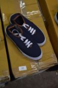 *Twenty Five Pairs of Converse Style Trainers (Navy and Tan) Size:2