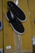 *Twenty Three Pairs of Converse Style Shoes (Black) Size:2