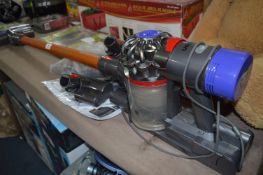 *DYSON V8 ABSOLUTE VACUUM