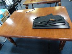 Edwardian Mahogany Wind Out Table with Reeded Legs