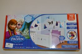 *DISNEY FROZEN ROOM DECOR KIT